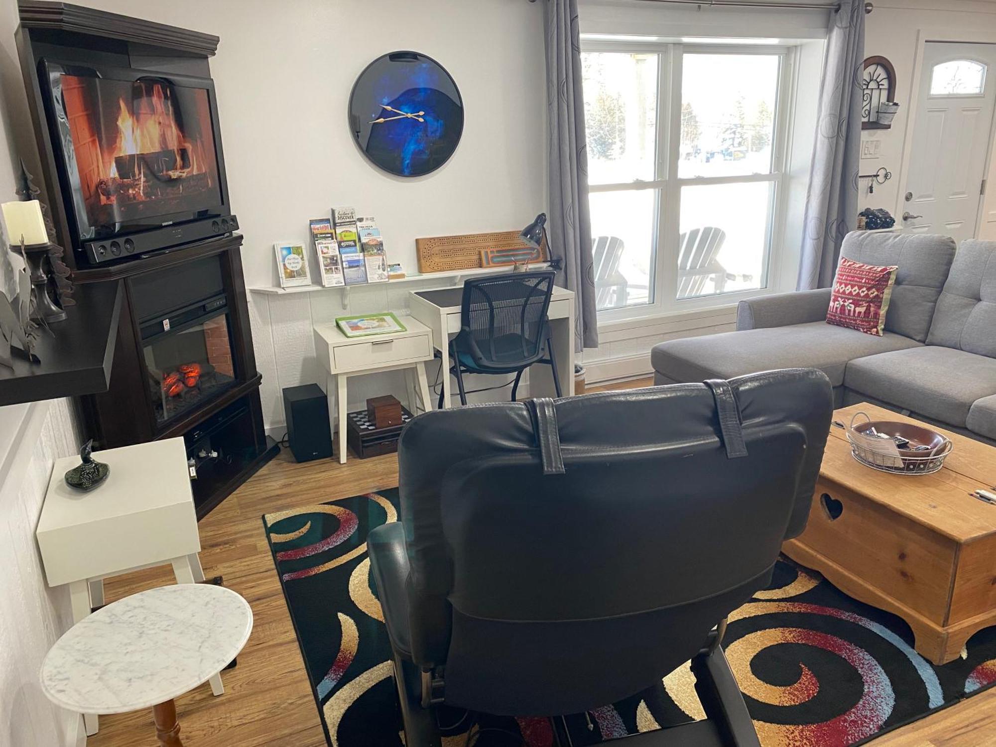 Our Place Up North Bnb Huntsville Extérieur photo