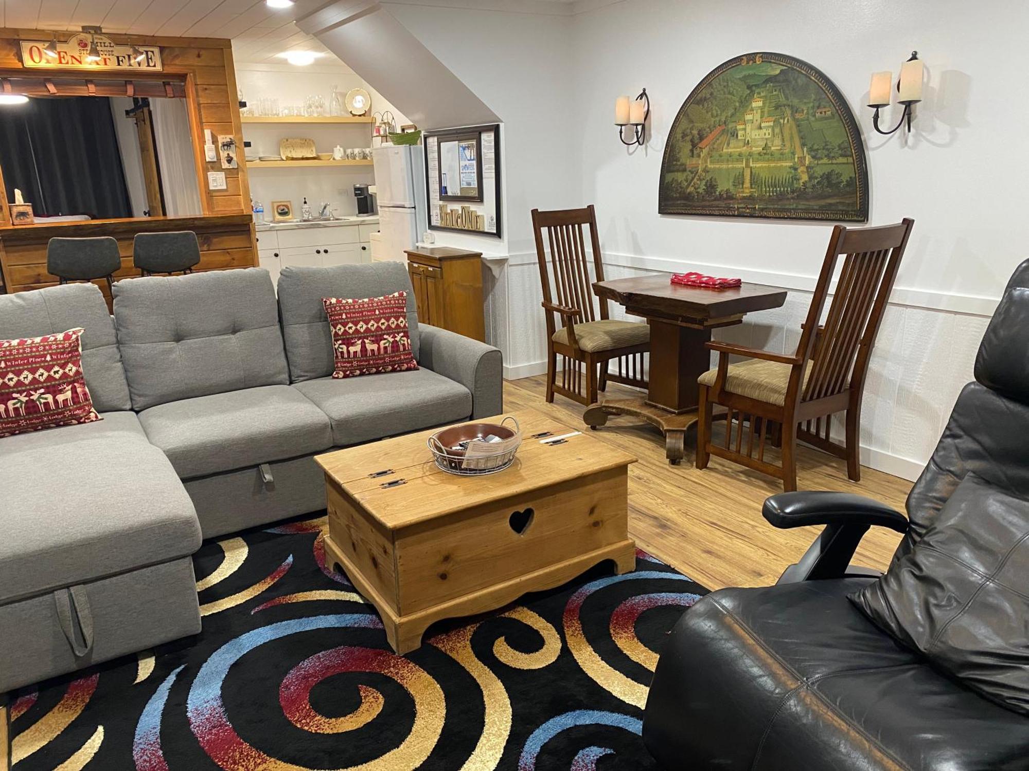 Our Place Up North Bnb Huntsville Extérieur photo